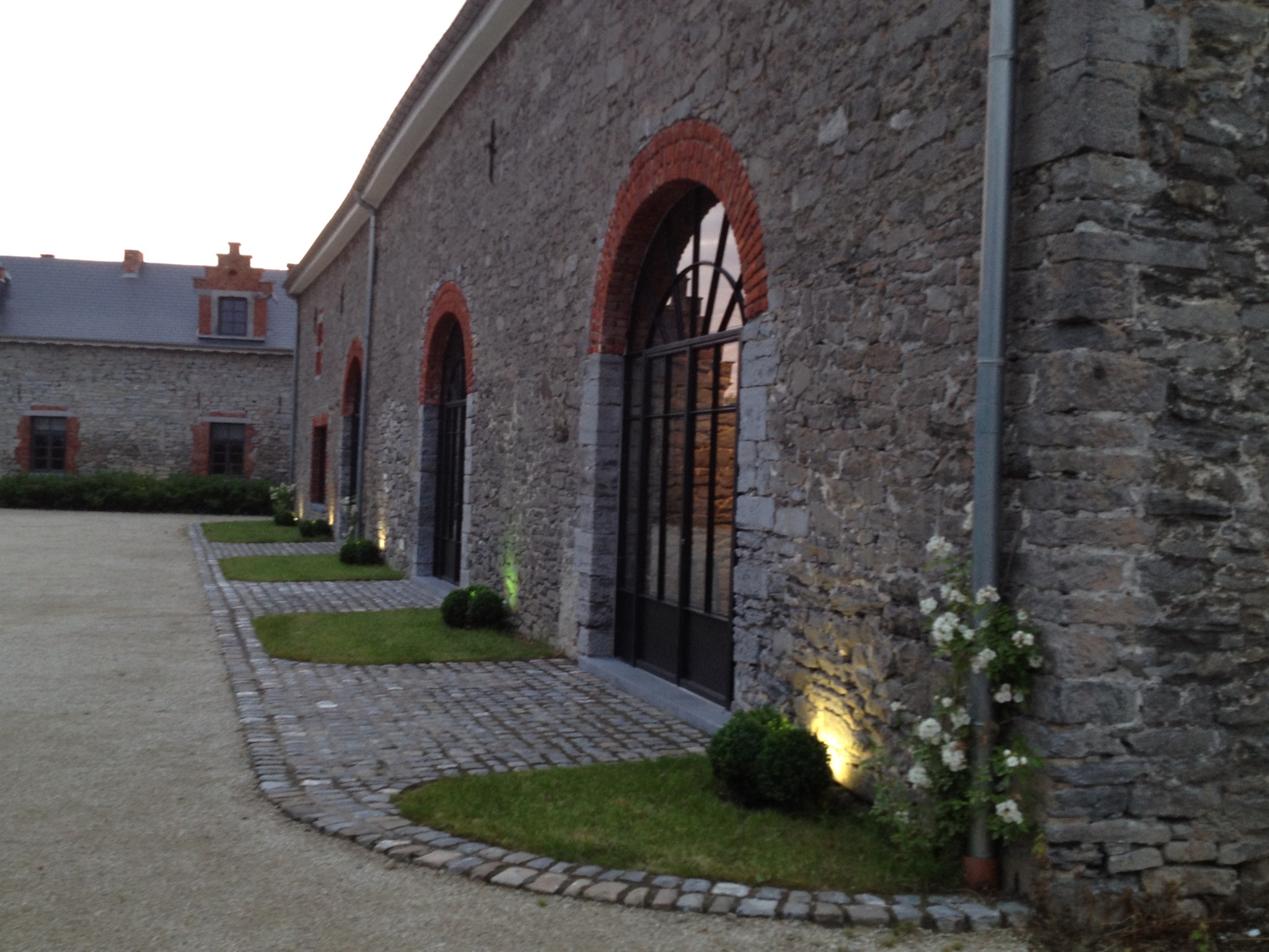 GRANGE H EXTERIEURE APRES