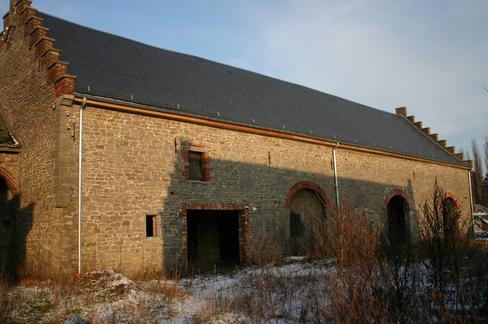 GRANGE H EXTERIEURE AVANT